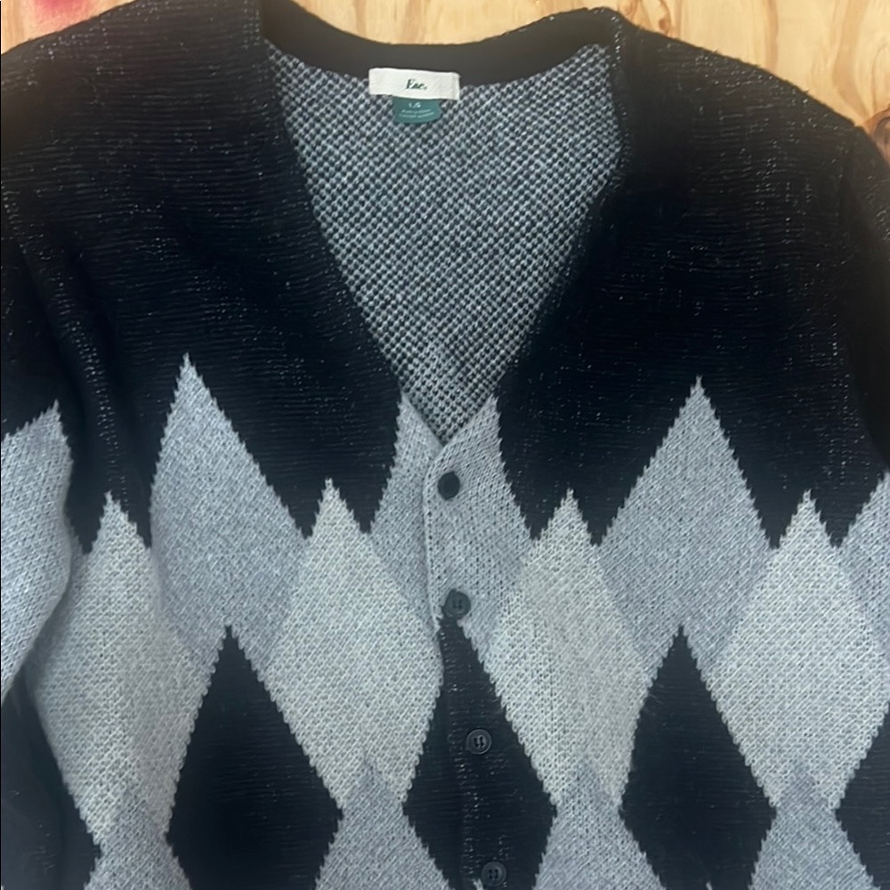 Men's Black and Gray Argyle Sweater